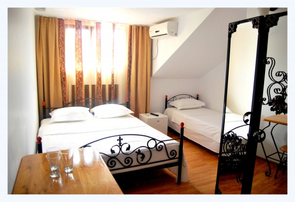 dsc_0069-7274427479 (1)